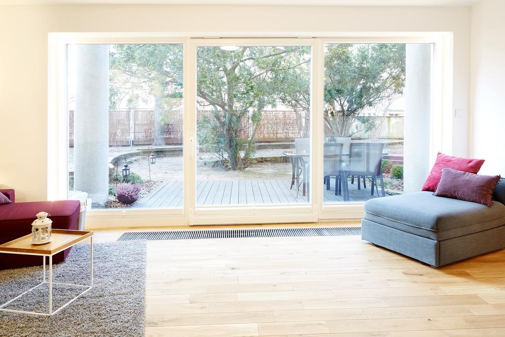 Apartamento Lovely Lux Garden Flat Near Royal Park Varsovia Exterior foto