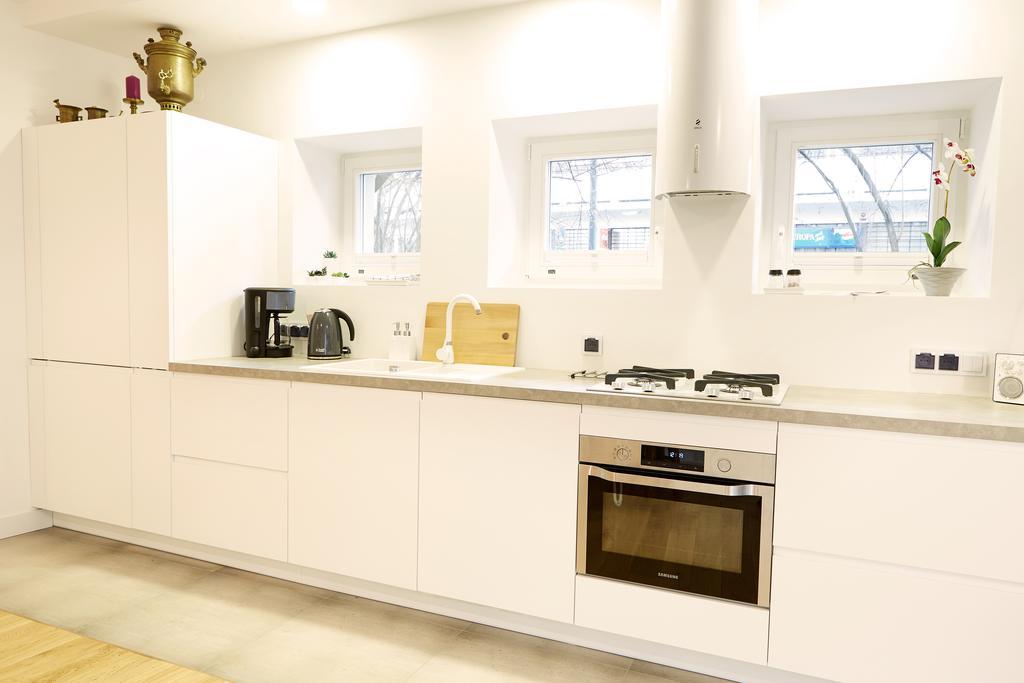Apartamento Lovely Lux Garden Flat Near Royal Park Varsovia Exterior foto